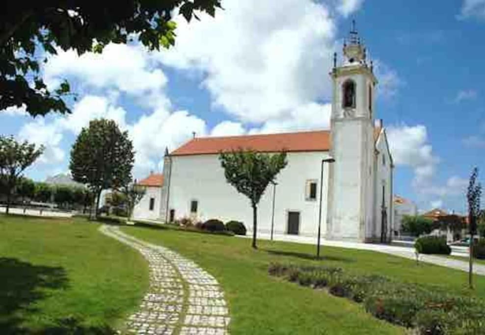 Moradia Alegre No Centro Da Vila Da Tocha. Eksteriør billede